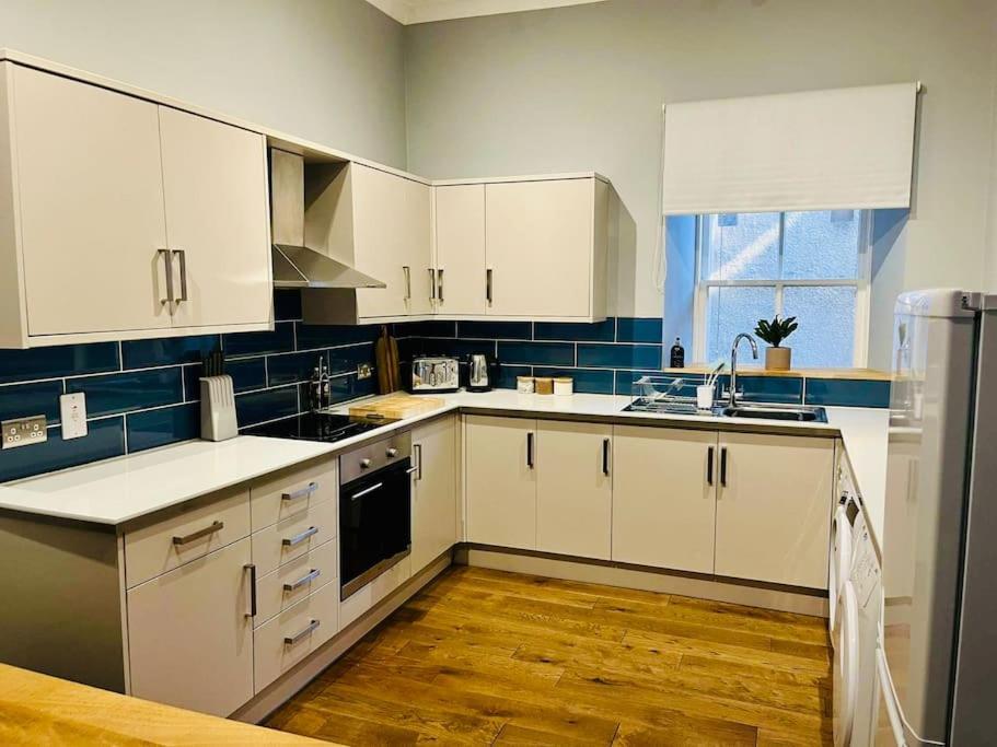 אובאן Beautiful Spacious Apartment In Town Centre מראה חיצוני תמונה