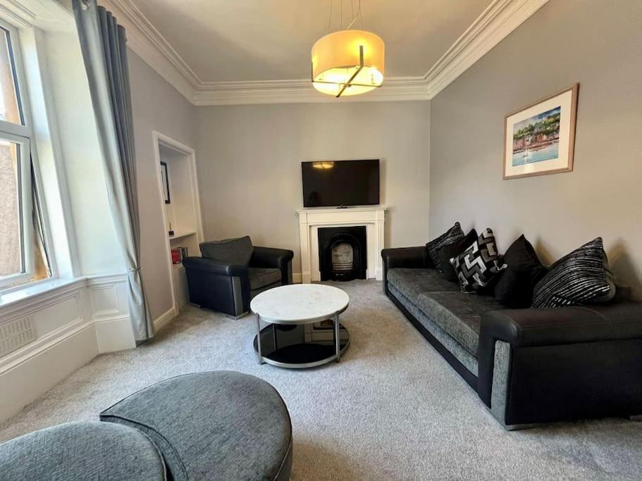 אובאן Beautiful Spacious Apartment In Town Centre מראה חיצוני תמונה